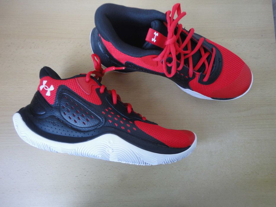 N40 Under Armour/нови кецове