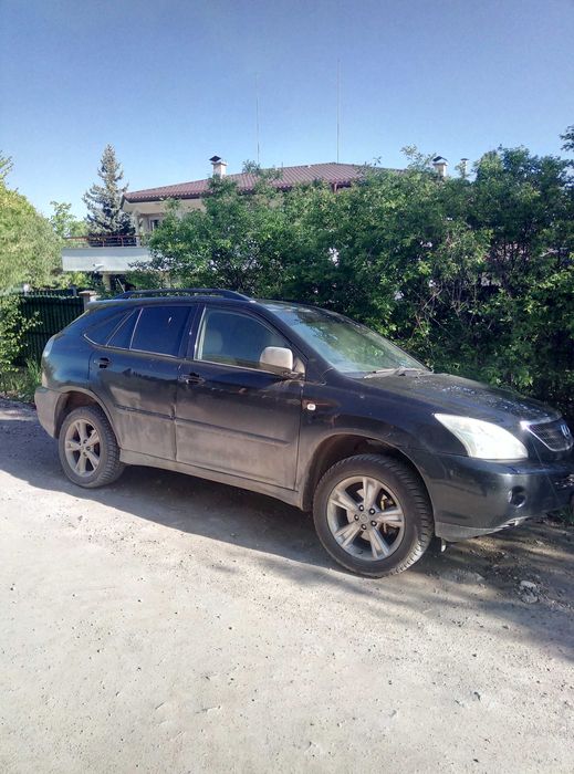 Продавам Лексус 400h