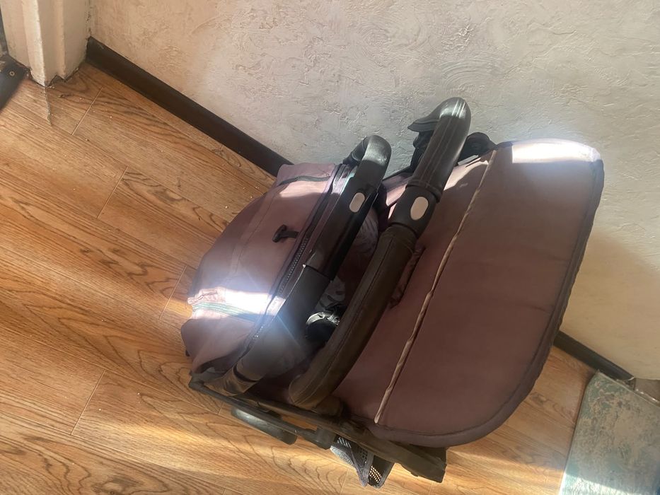 Коляска собираеться