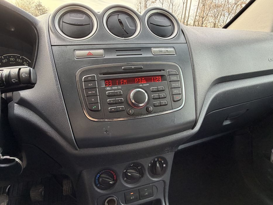 Ford Tourneo Connect 8 Locuri Diesel