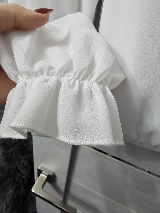 Продам блузку для девочки! 11-12 лет!