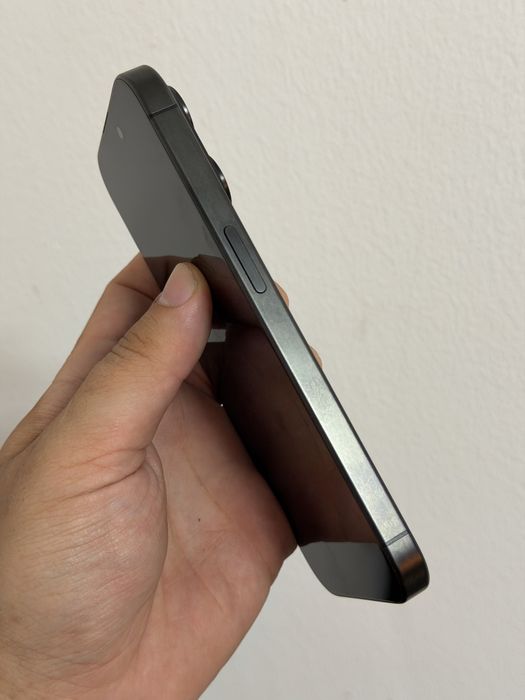 iPhone 15 Pro Black Titanium 128GB