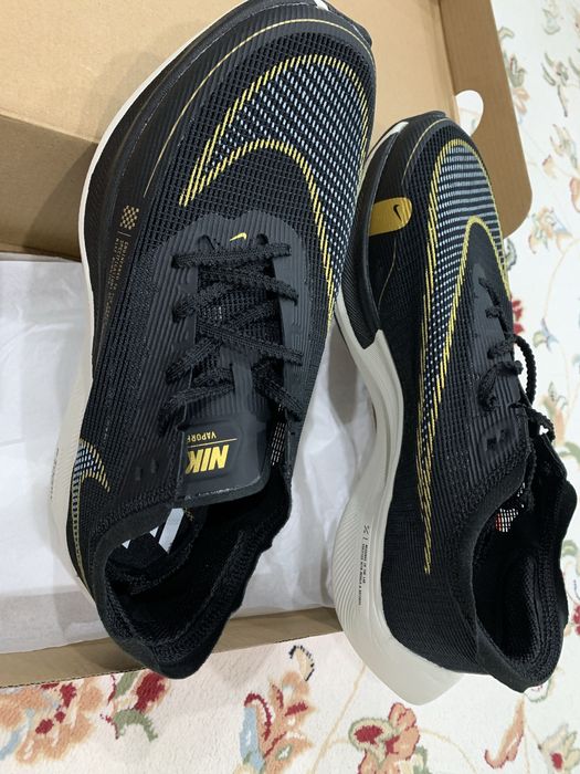 Кроссовки новые беговые