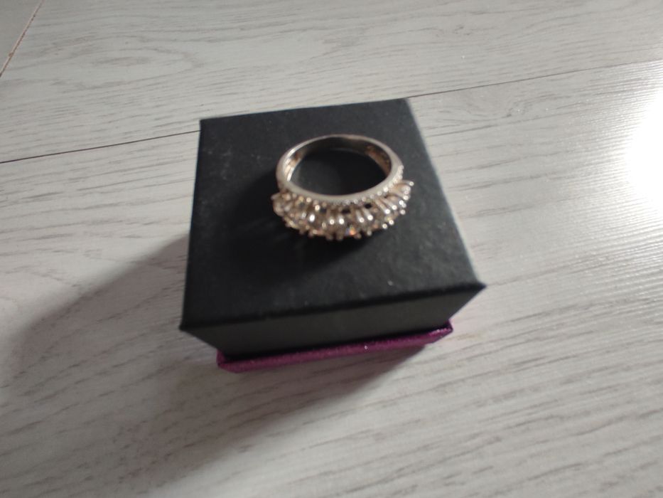 Женские серебряные кольца
