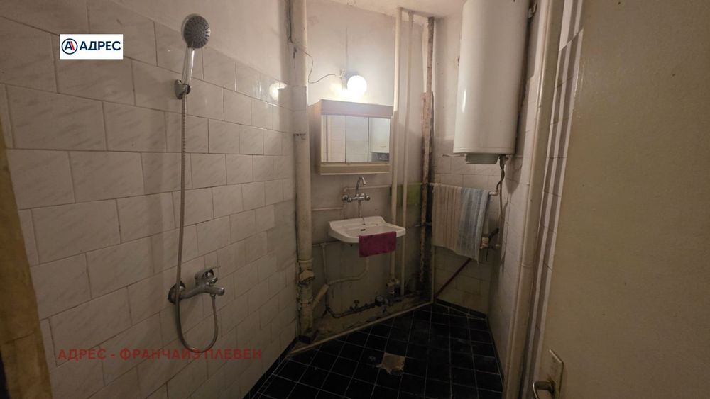 Продава се Тристаен апартамент в Плевен, Дружба 4 - 86 кв.м за 445 €/кв.м - Снимка #7