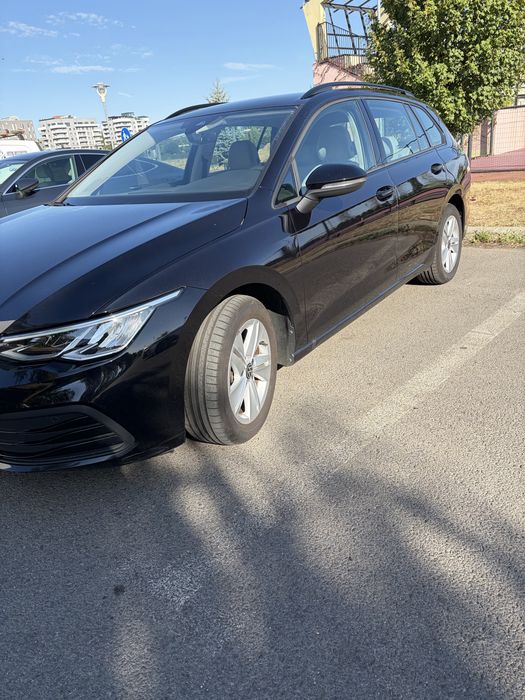 Vokswagen Golf  8 automat 1.0 eTSI mild hybrid