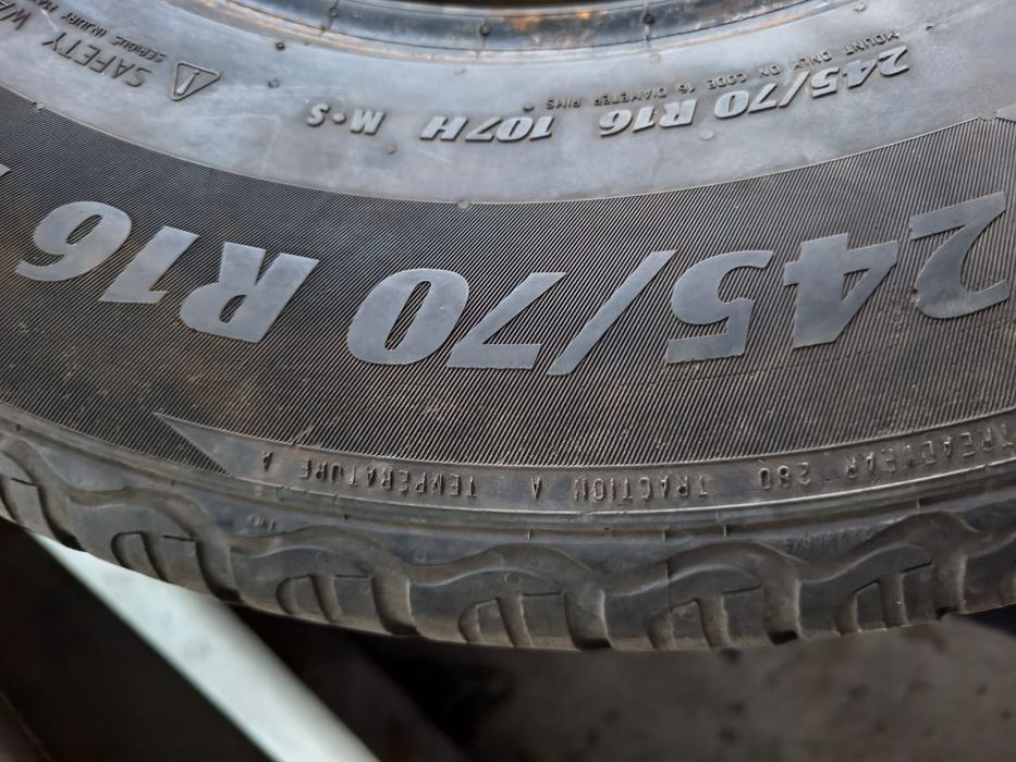 Продам 3 шт летние шины 245/70/16
