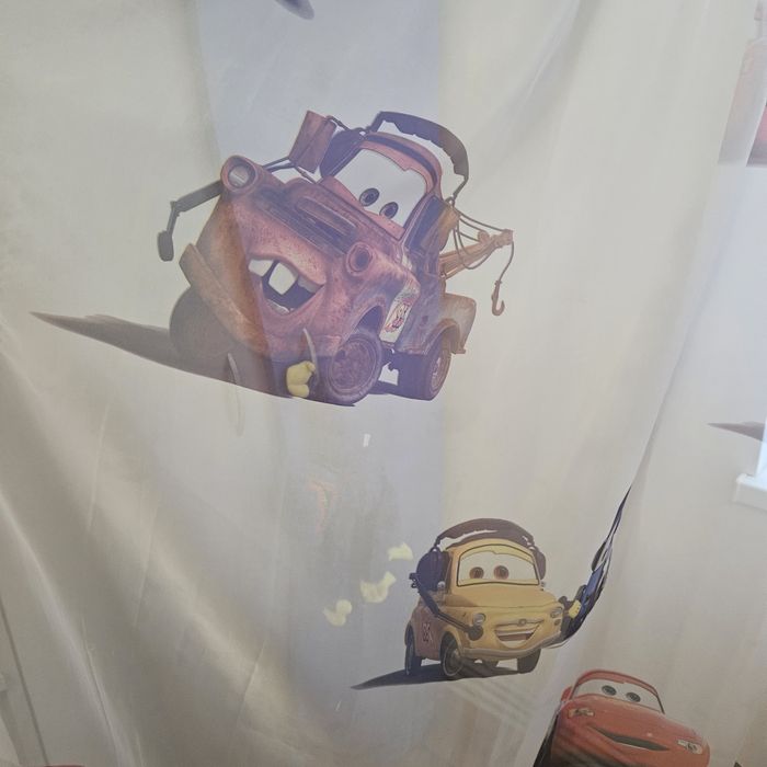 Перде на Маккуин и часовник