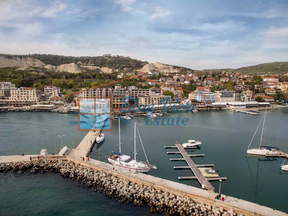 Тристаен апартамент на първа линия с фронтална морска панорама - MARINA CITY, БАЛЧИК - снимка 18