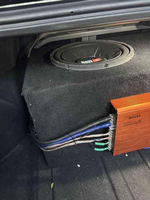 Сабуфер JBL 1200 новый