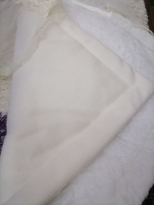 Продается!!! Очень красивый конверт  на выписку из роддома.