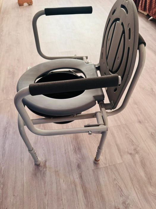 Продам, Кресло-туалет для инвалидов