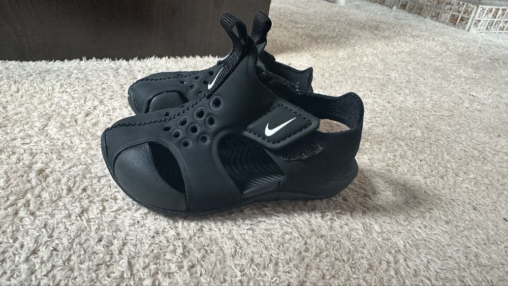 Бебешки сандали Nike, Колев и Колев