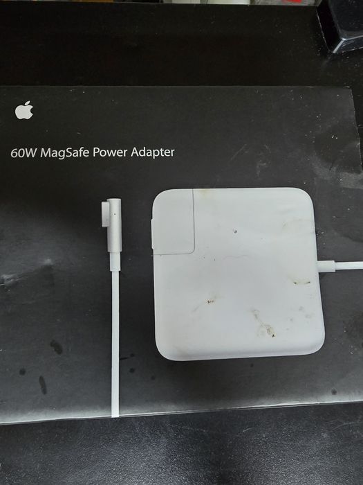 Оригинално зарядно за Macbook