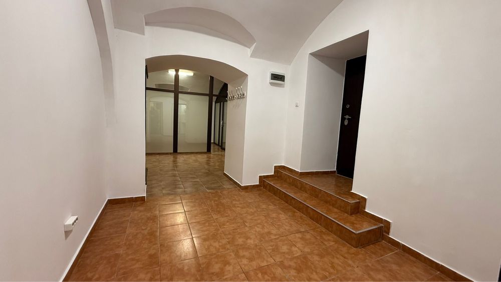 Proprietar, inchiriez spatiu Ultracentral