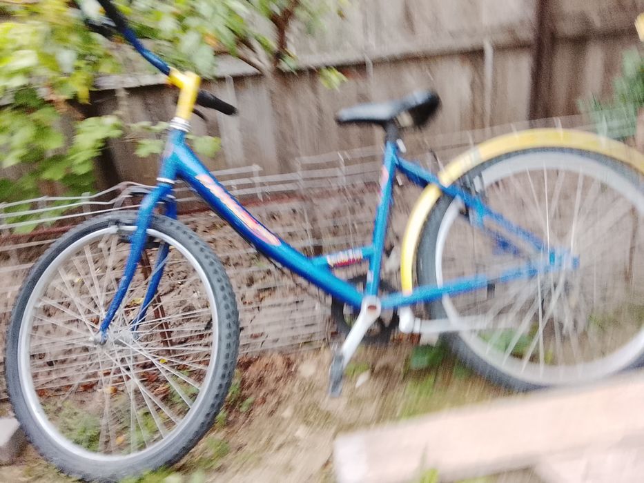 Vând biciclete  de baieti
