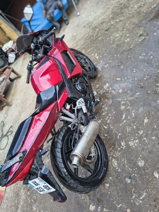 Se vinde motocicletă 125cc!!
