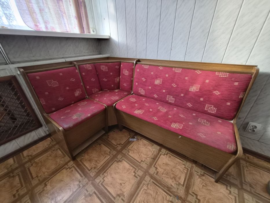 Угловой диванчик