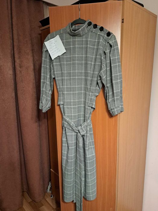 Vând încălțăminte și îmbrăcăminte pt dama