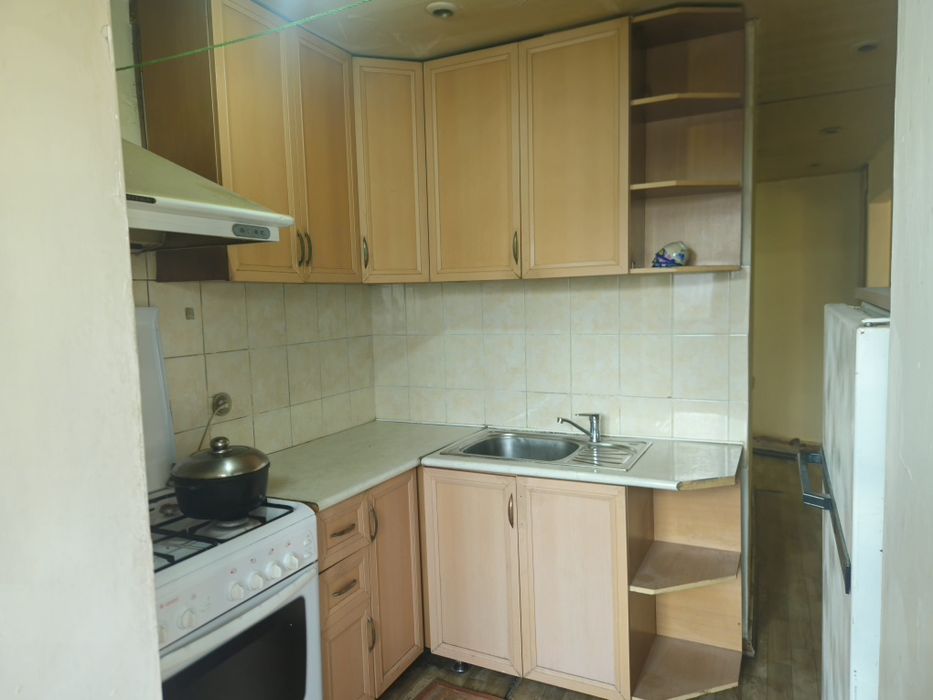 Продаётся 2х комнатная квартира рядом Эко Базар (метро Беруний]