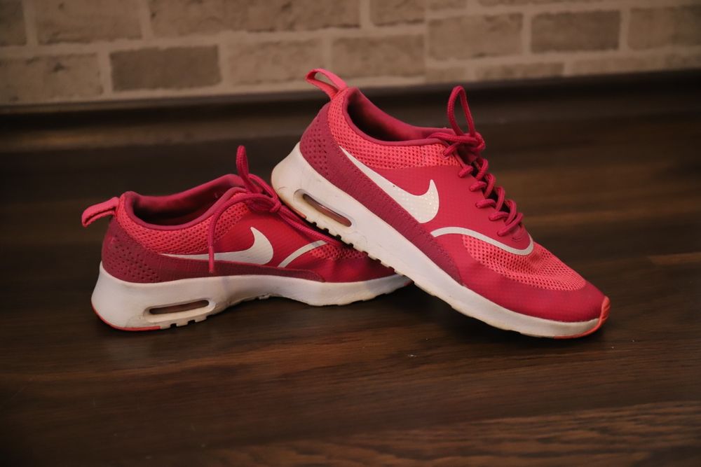 Маратонки Nike 37.5