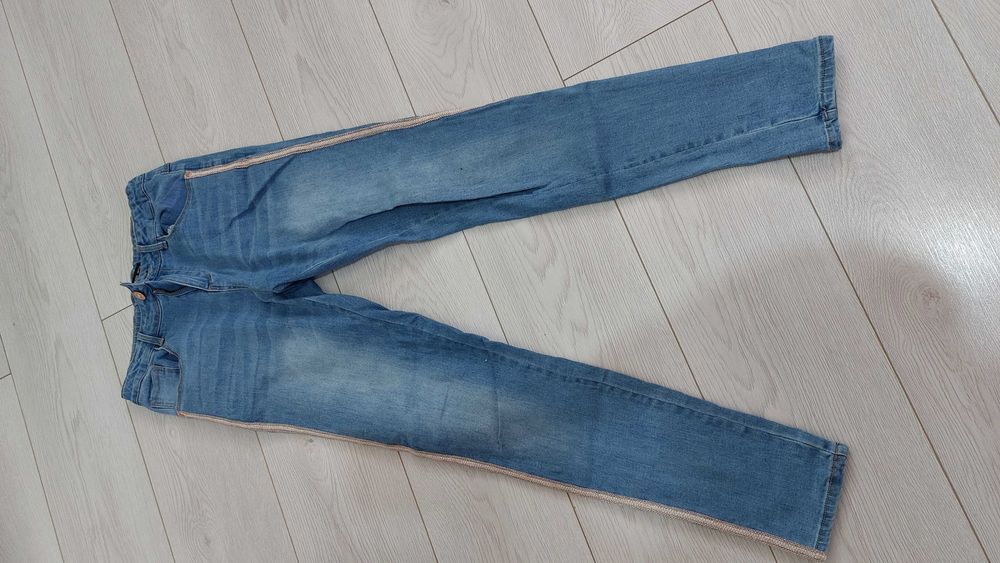 Blugi Reserved m.164 ( 15 ani )