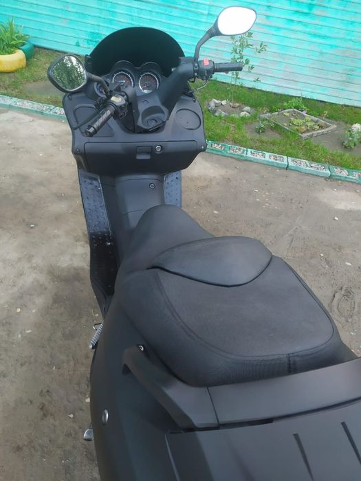 Продам макси скутер