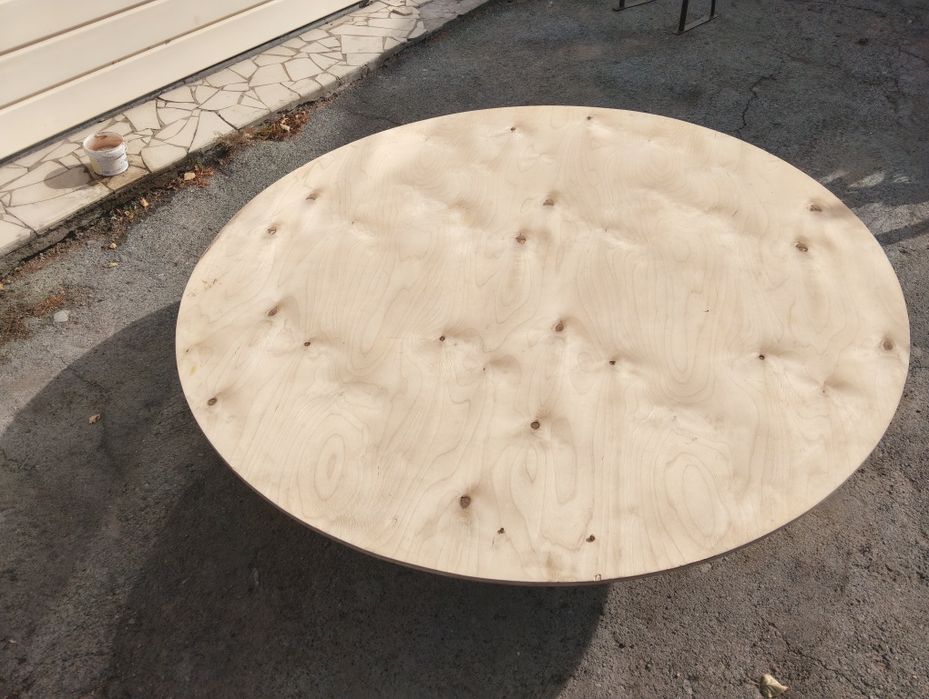 Продам 2 стола на 12 человек