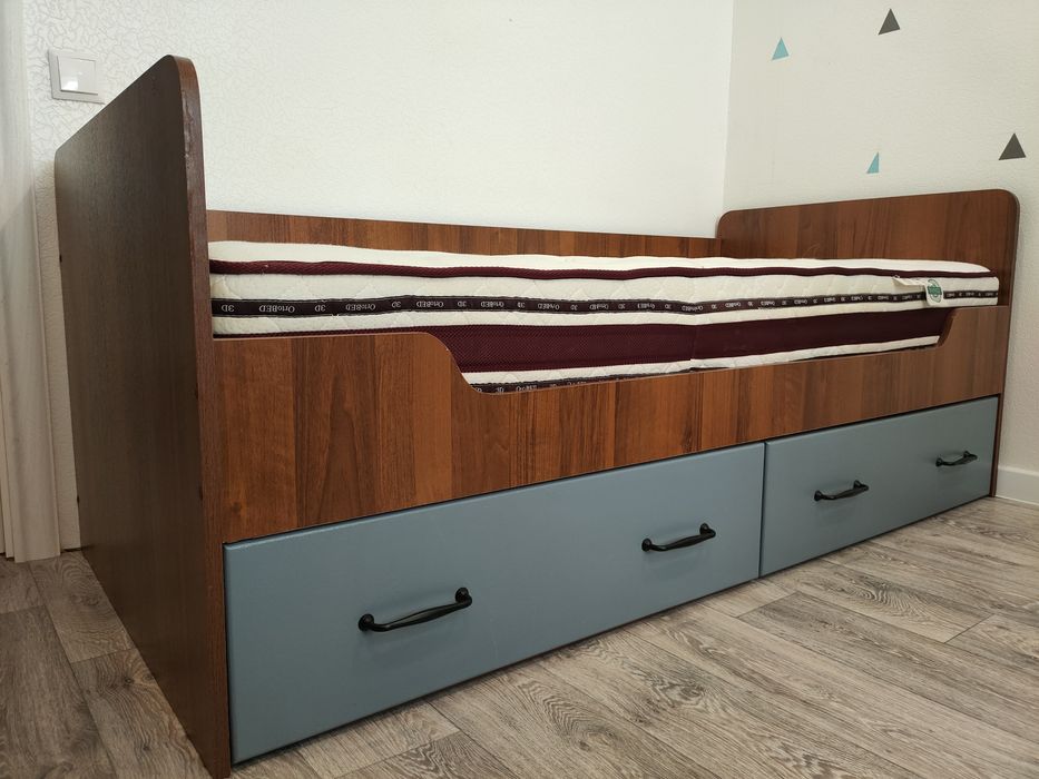 Кровать детская,, подростковая.