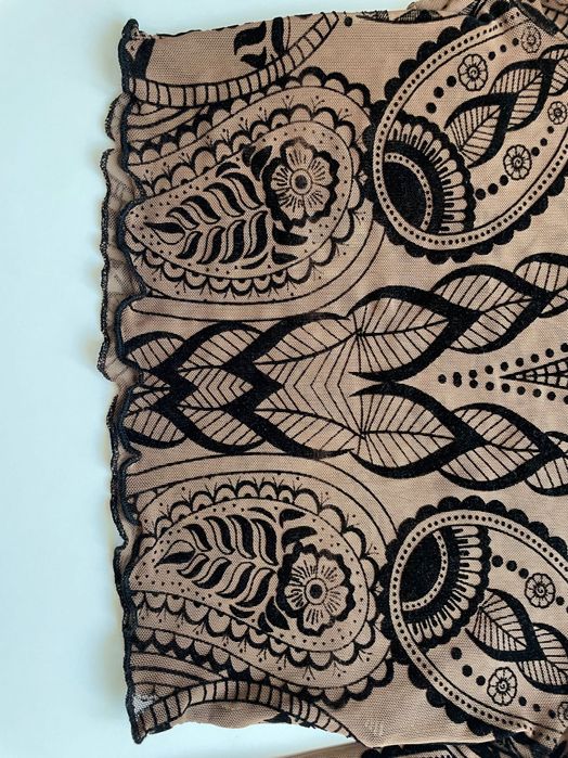 Кафява прозрачна РИЗА с ШАРКИ от черно КАДИФЕ XS