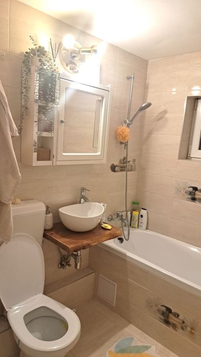 Vând apartament cu 3 camere PB