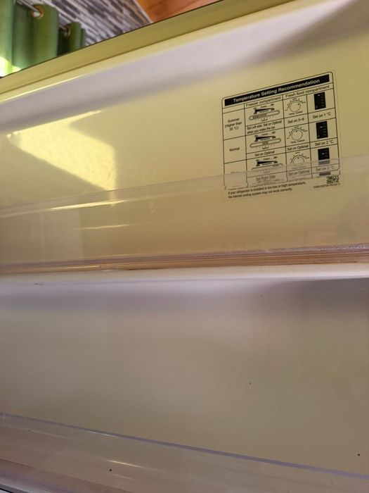 Frigider SAMSUNG NON FROST