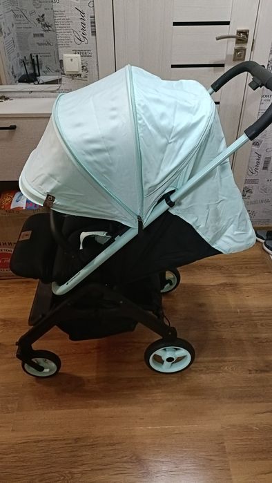 Коляска прогулочная