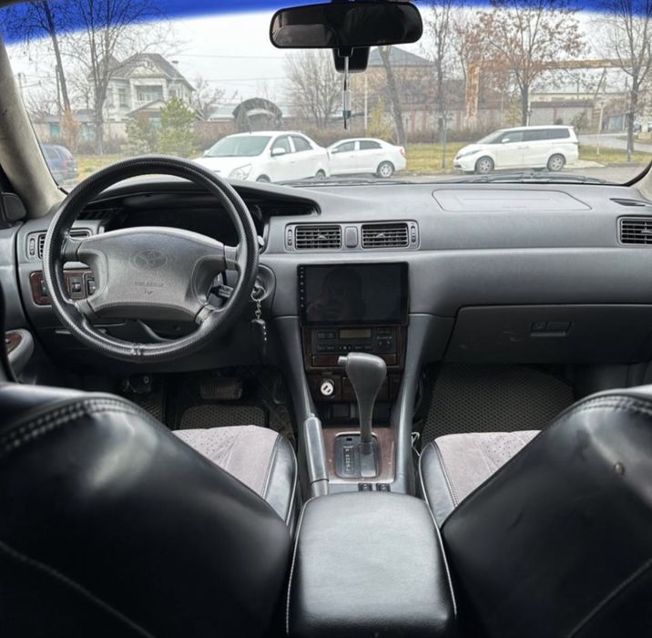 Toyota camry 25 2001 год