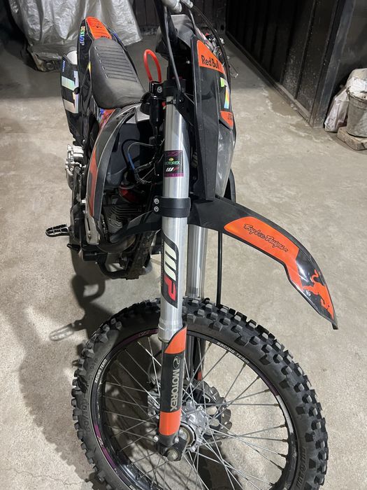 Продам мотоцикл Zuumav 300