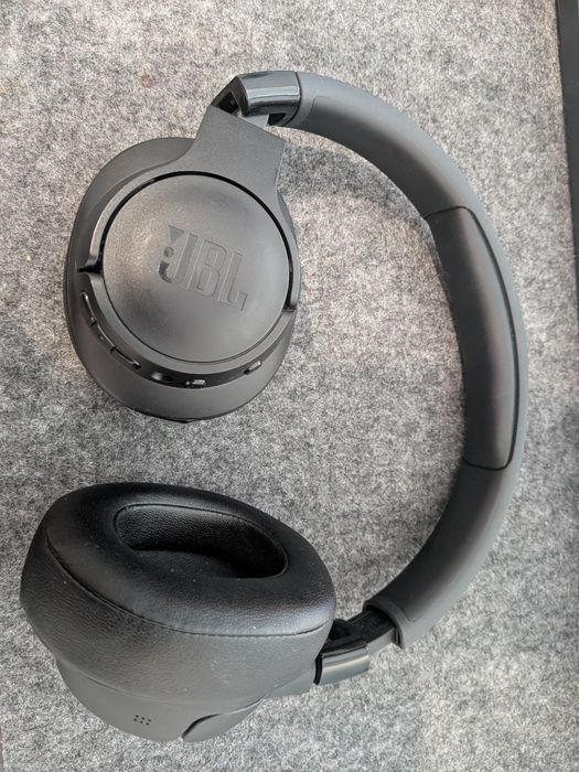Vand Casti JBL 770NC