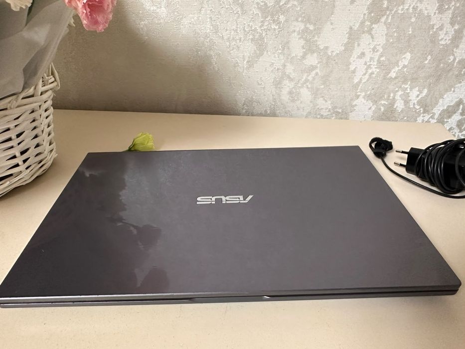 Asus Vivobook 15