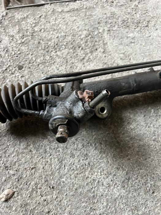 Продам рулевую рейку