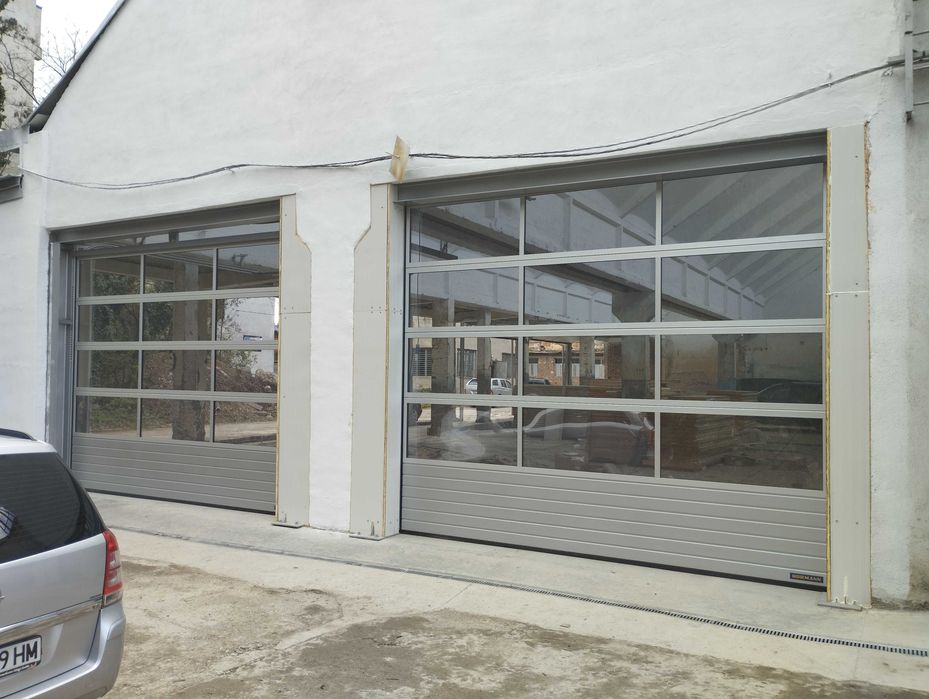 Индустрални секционни врати за халета Хьорман