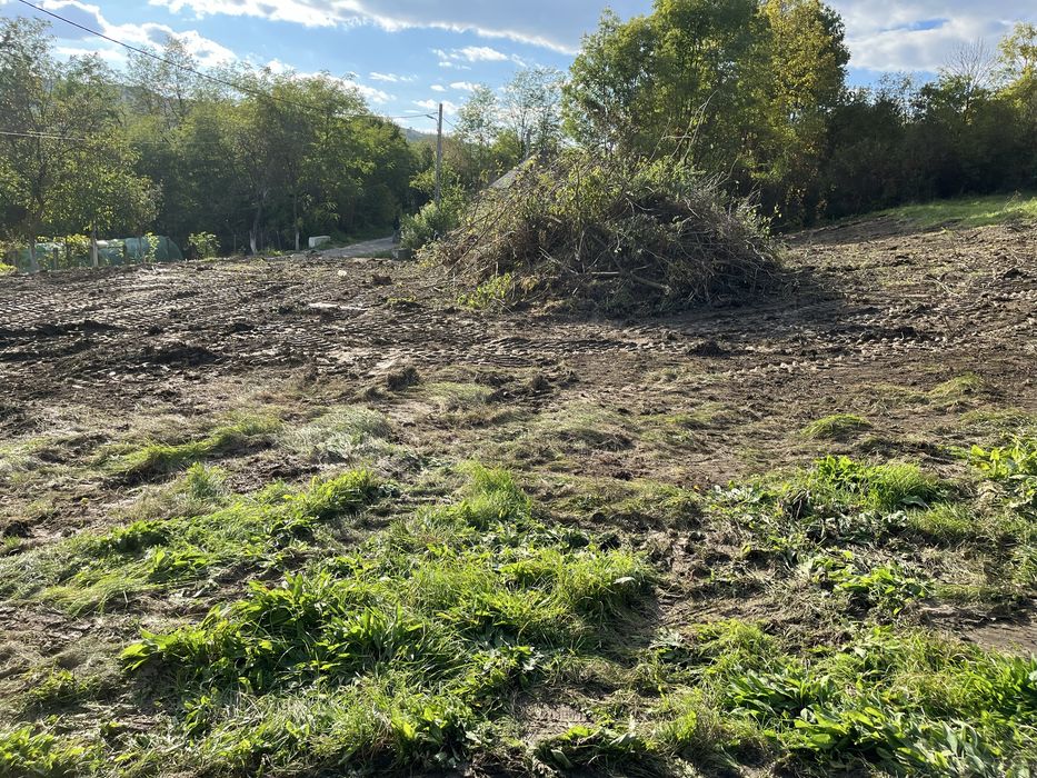 Vând teren intravilan în Nireș