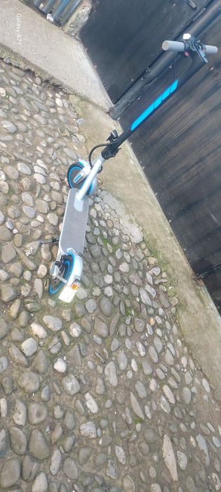 Vând sau schimb      .