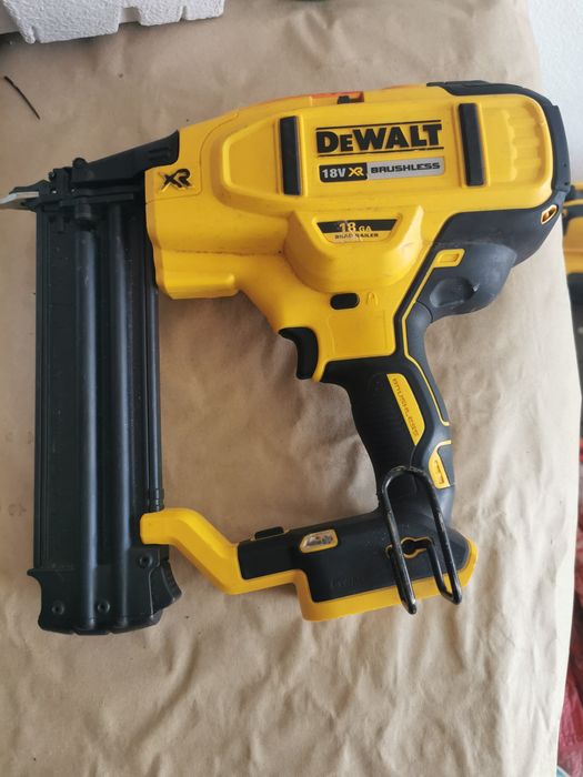 Pistol cuie dewalt