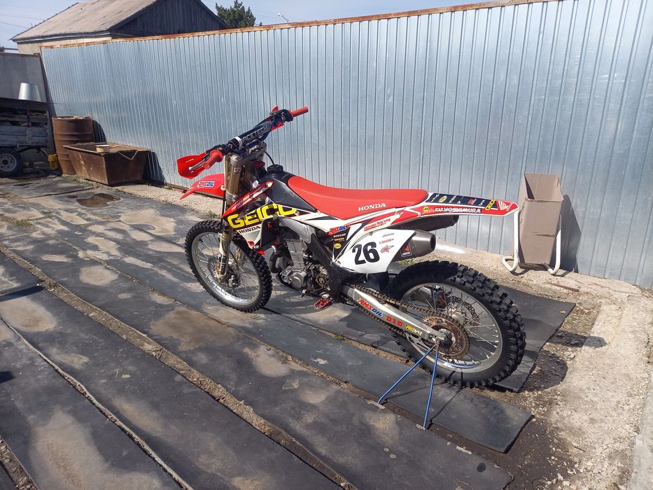 Продам кроссовый мотоцикл