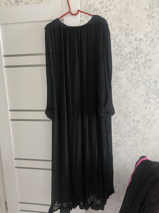 Платье черное без ремня