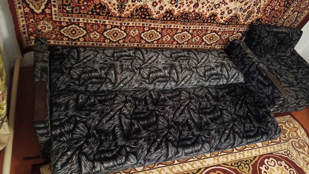 Диван СССР.                      .