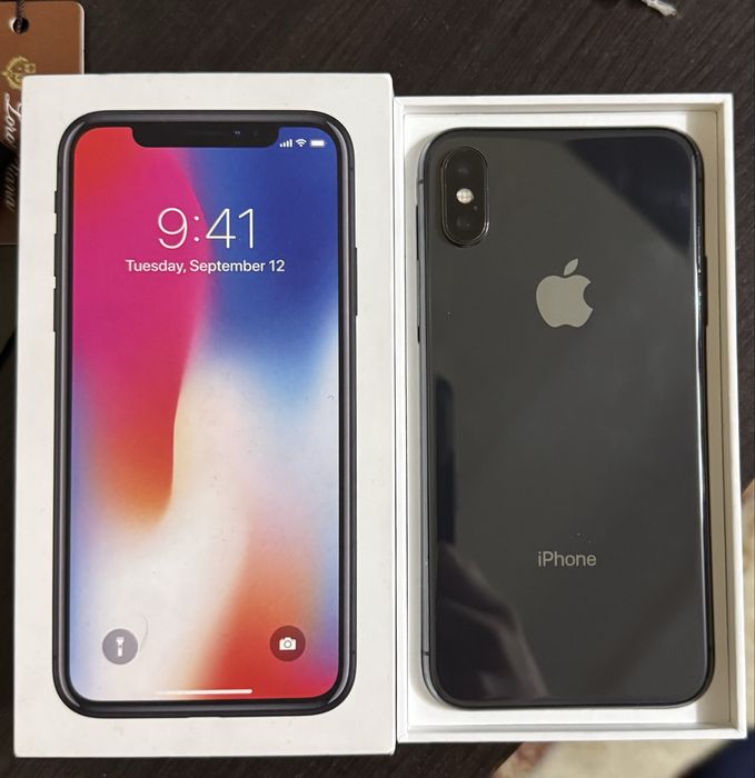 Продается iphone x 256гб каробка есть