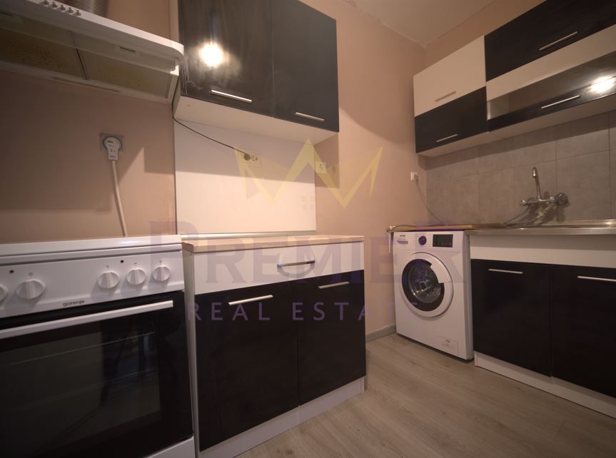 Продава се Двустаен апартамент в Бургас, Славейков - 42 кв.м за 2274 €/кв.м - Снимка #4