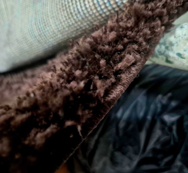 Продавам   килими