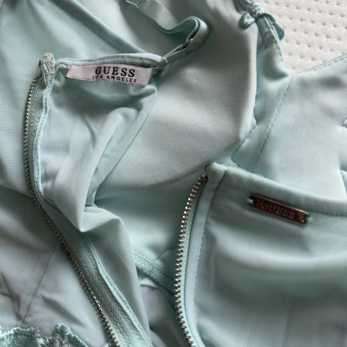 Guess платье бирюзовое