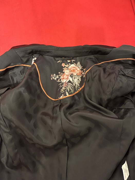 Costum nou Steilmann